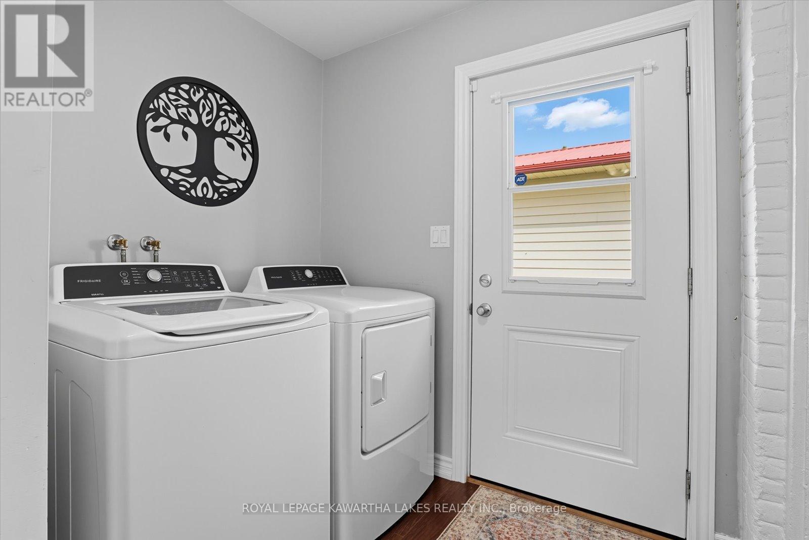 18 Mary Street W, Kawartha Lakes (Lindsay), Ontario  K9V 2N4 - Photo 17 - X12531882