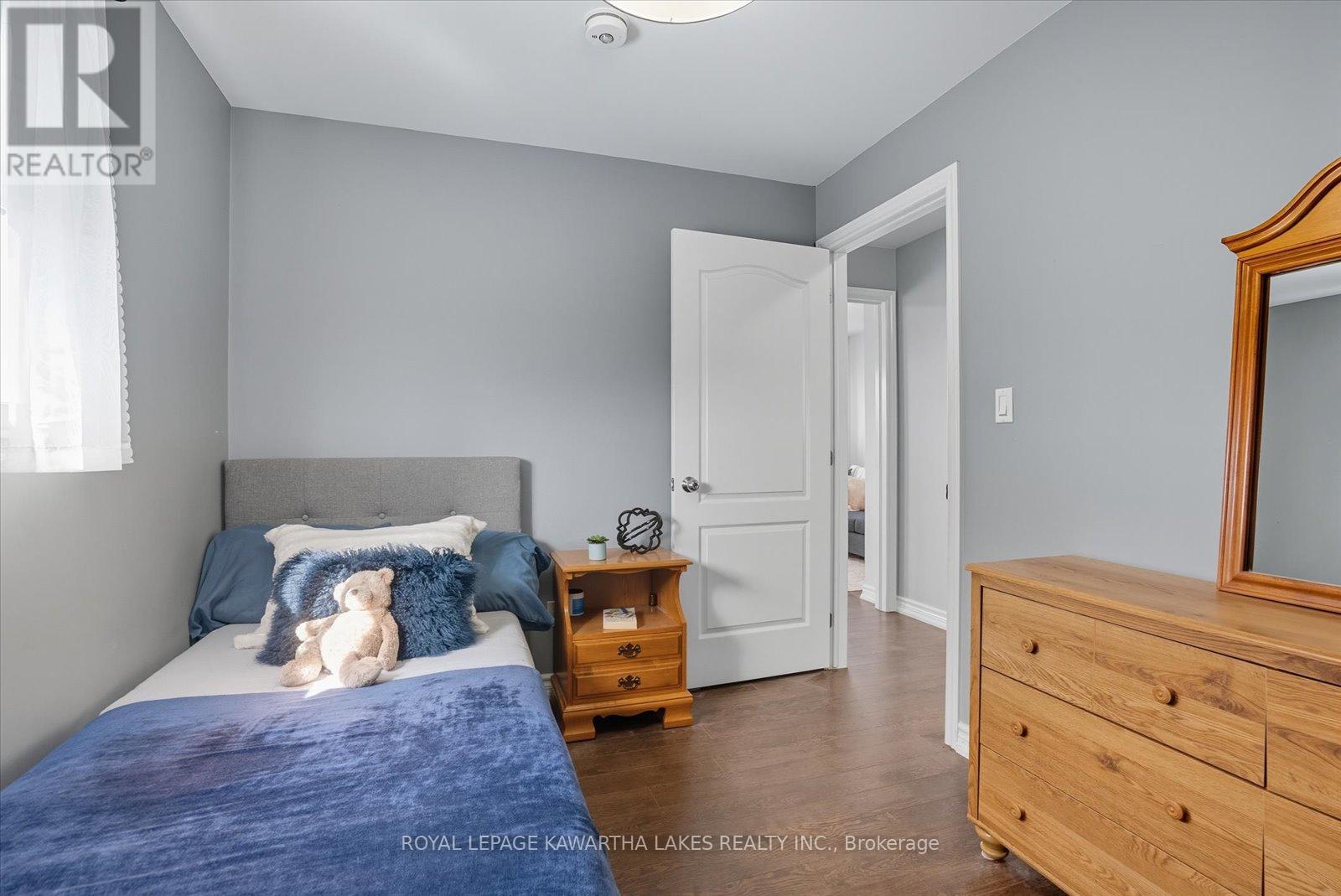 18 Mary Street W, Kawartha Lakes (Lindsay), Ontario  K9V 2N4 - Photo 32 - X12531882