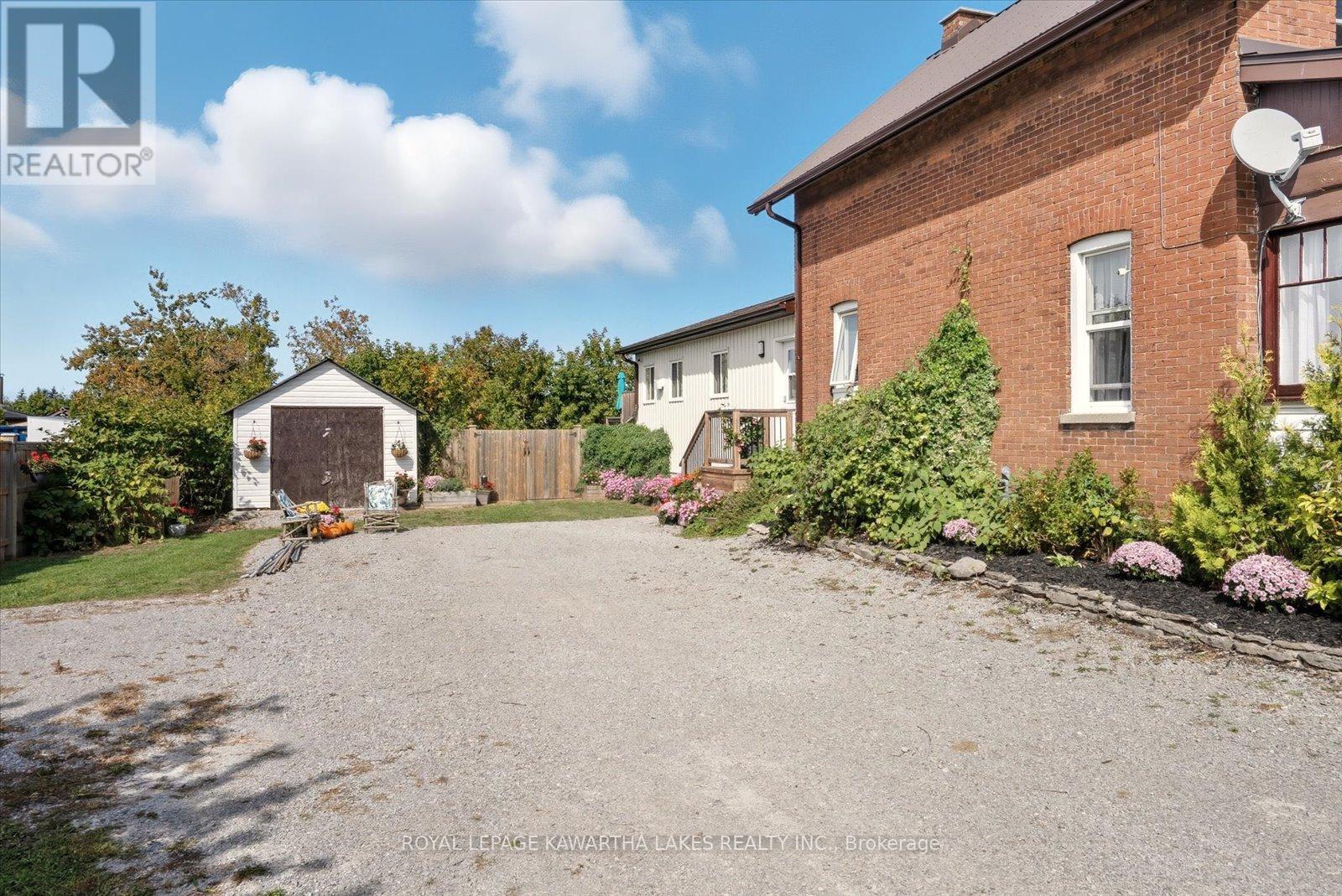 18 Mary Street W, Kawartha Lakes (Lindsay), Ontario  K9V 2N4 - Photo 35 - X12531882