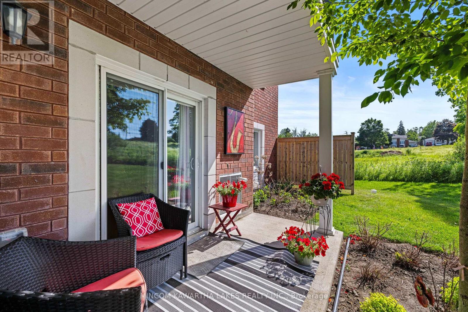 105 - 910 WENTWORTH STREET, peterborough (otonabee ward 1), Ontario