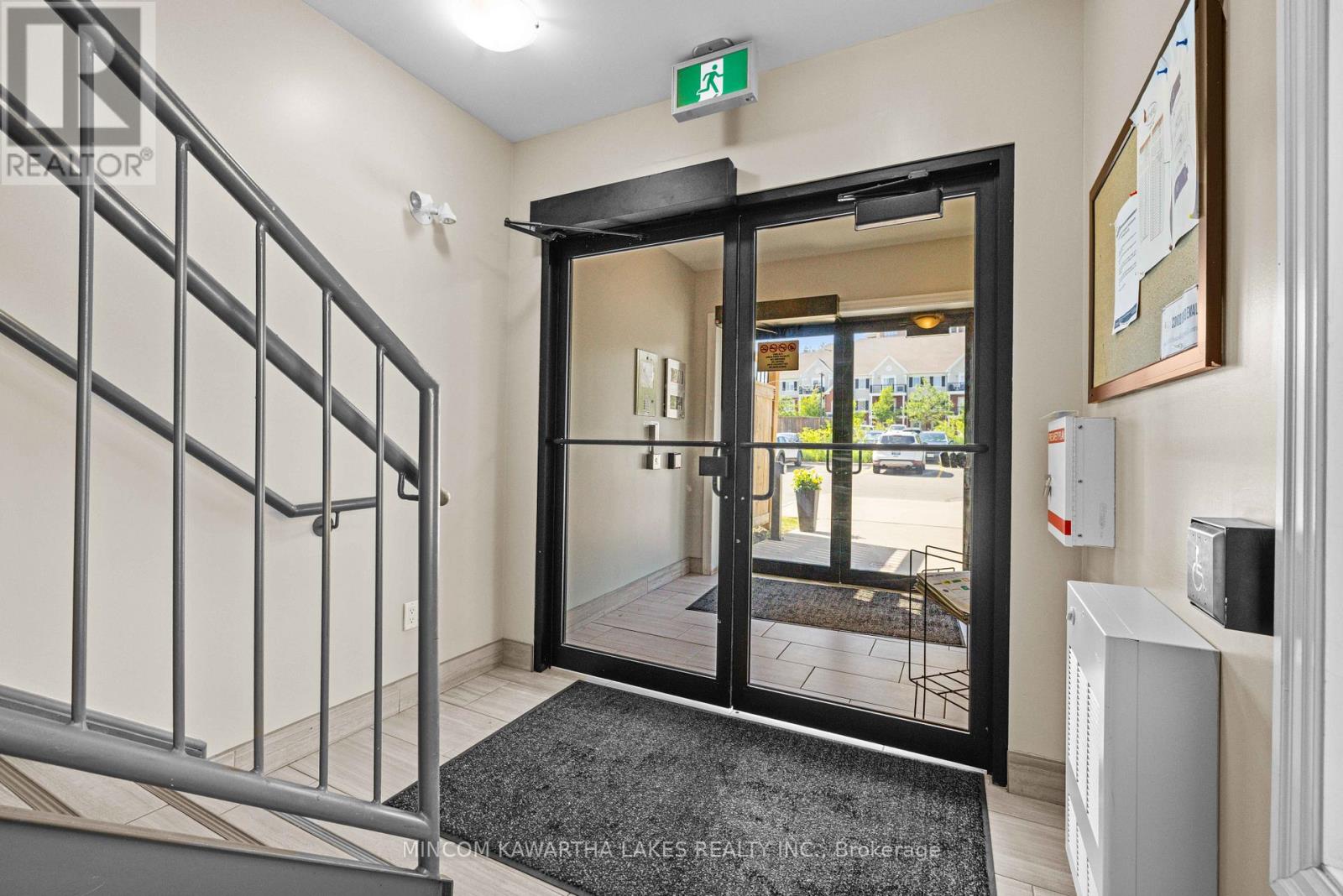 105 - 910 Wentworth Street, Peterborough (Otonabee Ward 1), Ontario  K9J 8R8 - Photo 11 - X12531920