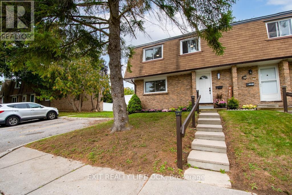 12 - 740 Chamberlain Street, Peterborough (Otonabee Ward 1), Ontario  K9J 4M3 - Photo 1 - X12532252