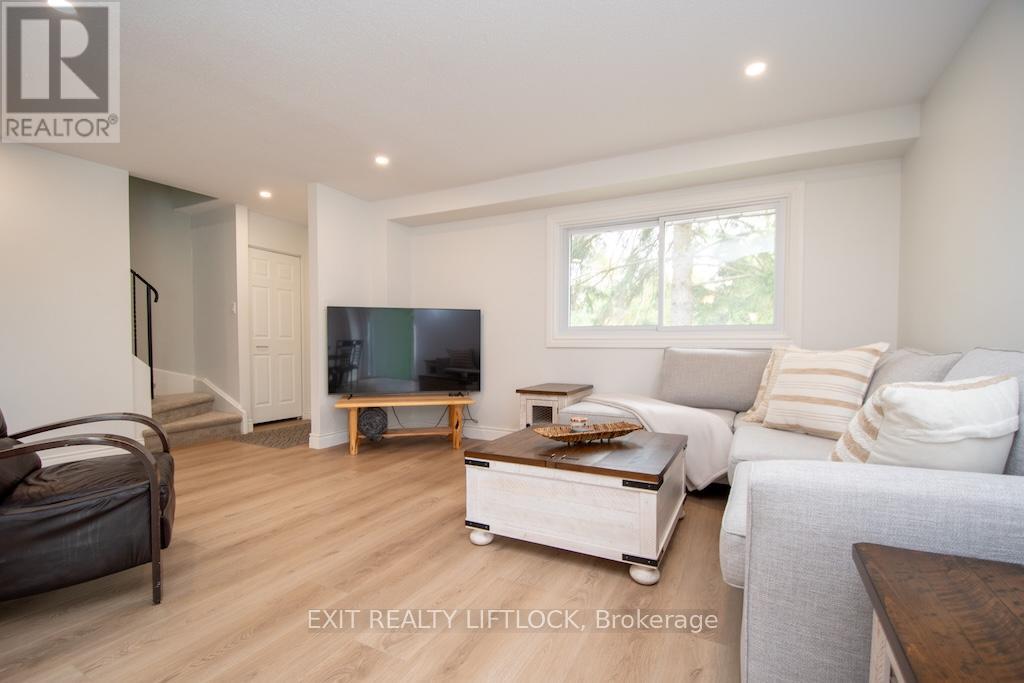 12 - 740 Chamberlain Street, Peterborough (Otonabee Ward 1), Ontario  K9J 4M3 - Photo 10 - X12532252