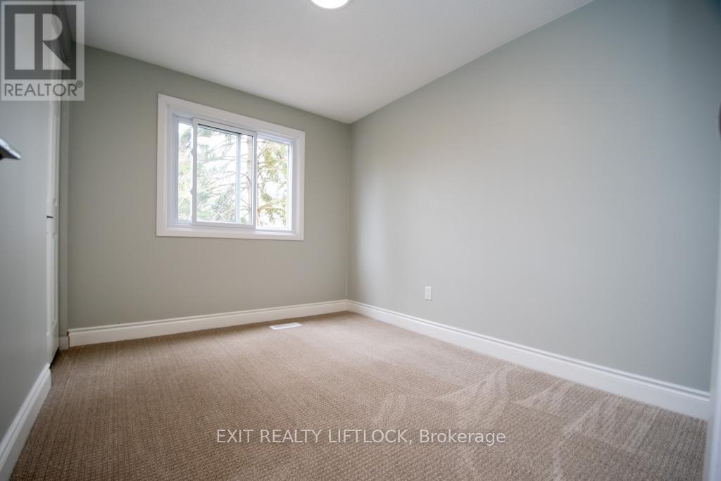 12 - 740 Chamberlain Street, Peterborough (Otonabee Ward 1), Ontario  K9J 4M3 - Photo 20 - X12532252