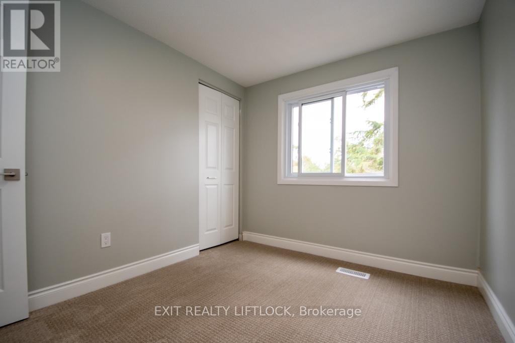 12 - 740 Chamberlain Street, Peterborough (Otonabee Ward 1), Ontario  K9J 4M3 - Photo 21 - X12532252