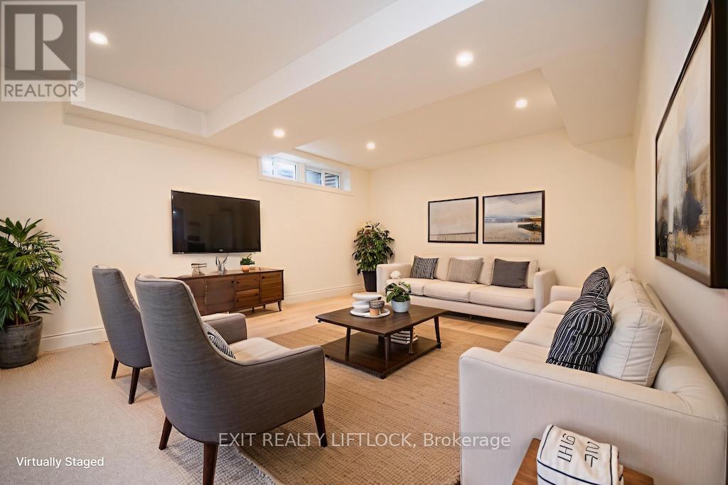 12 - 740 Chamberlain Street, Peterborough (Otonabee Ward 1), Ontario  K9J 4M3 - Photo 26 - X12532252