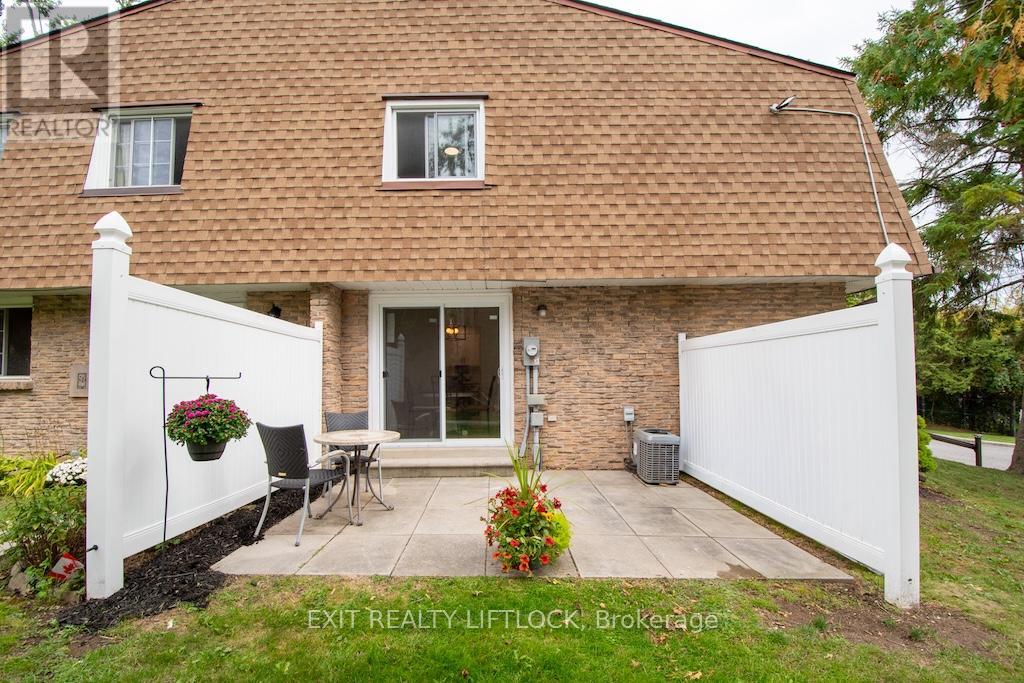 12 - 740 Chamberlain Street, Peterborough (Otonabee Ward 1), Ontario  K9J 4M3 - Photo 32 - X12532252