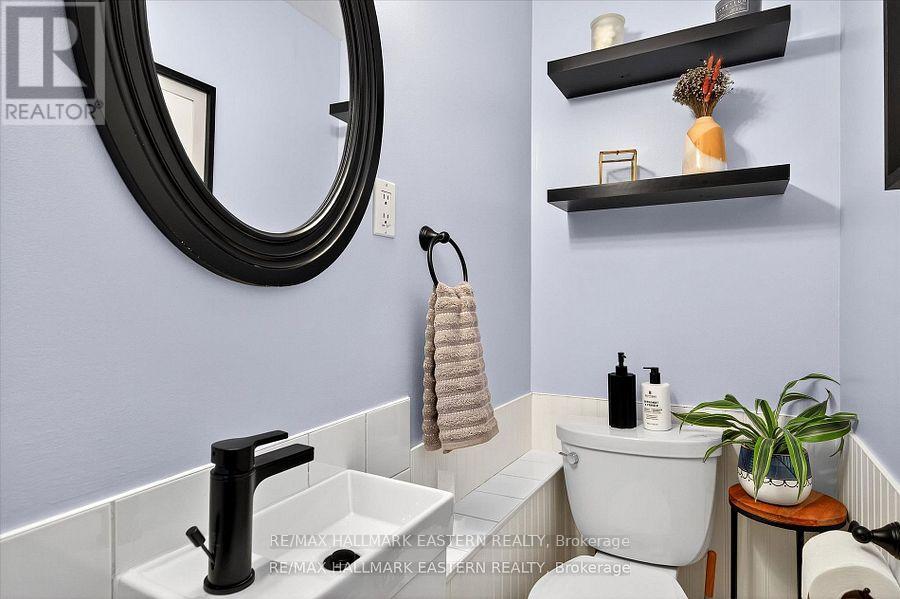 14 Alexander Avenue, Peterborough (Monaghan Ward 2), Ontario  K9J 6B4 - Photo 12 - X12532440