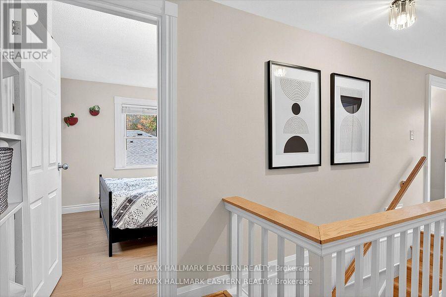 14 Alexander Avenue, Peterborough (Monaghan Ward 2), Ontario  K9J 6B4 - Photo 35 - X12532440