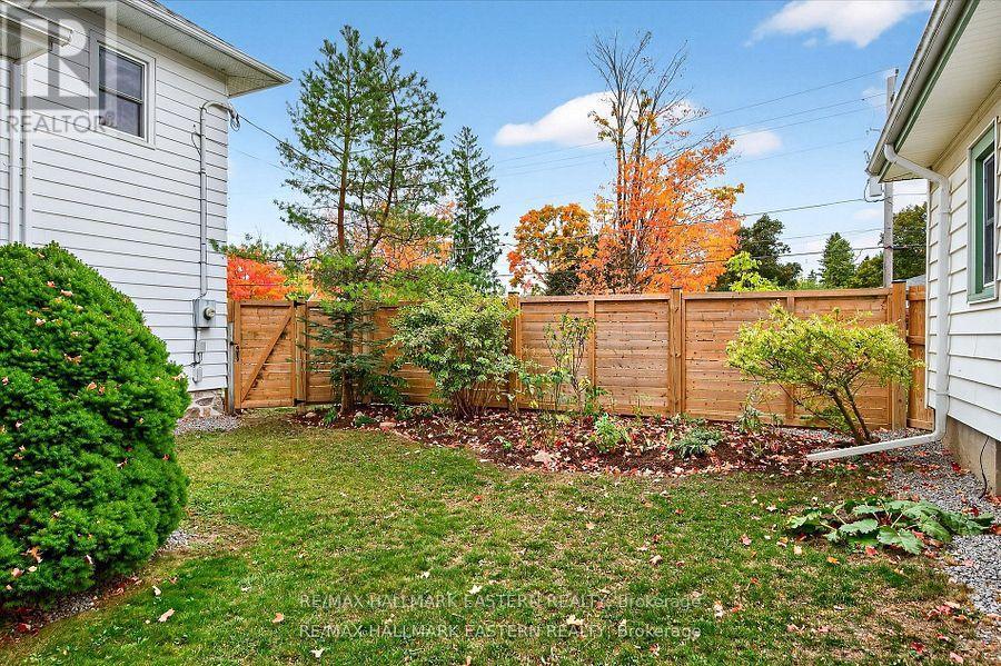 14 Alexander Avenue, Peterborough (Monaghan Ward 2), Ontario  K9J 6B4 - Photo 46 - X12532440