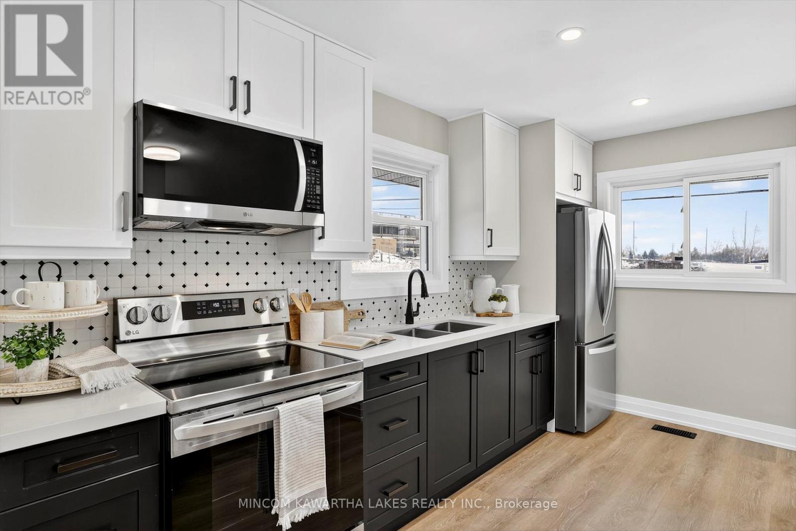 152 Langton Street, Peterborough (Northcrest Ward 5), Ontario  K9H 6K2 - Photo 10 - X12532646