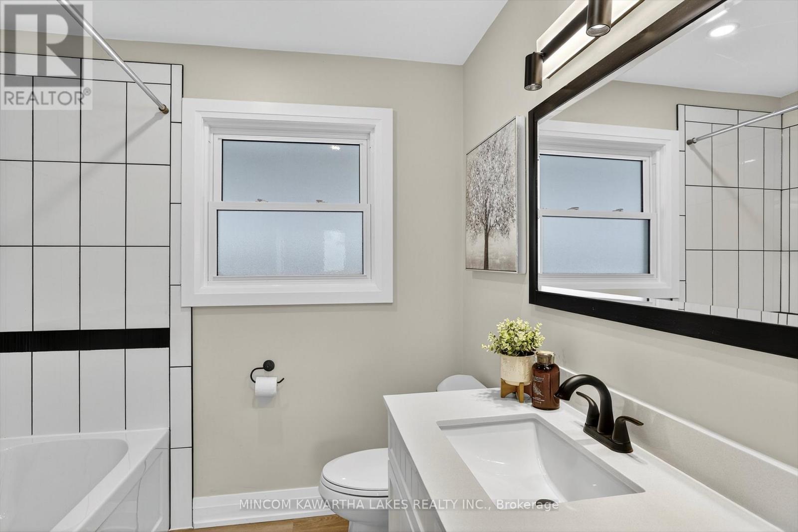 152 Langton Street, Peterborough (Northcrest Ward 5), Ontario  K9H 6K2 - Photo 21 - X12532646