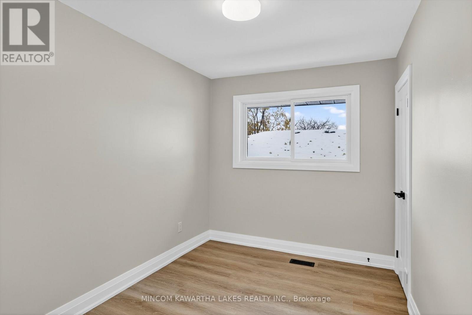 152 Langton Street, Peterborough (Northcrest Ward 5), Ontario  K9H 6K2 - Photo 25 - X12532646