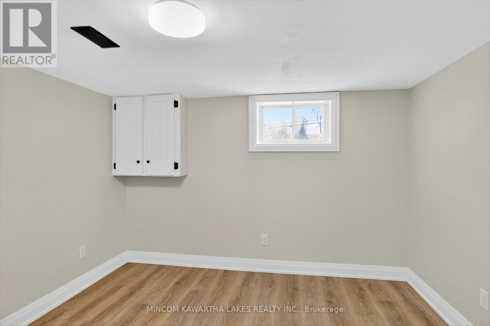 152 Langton Street, Peterborough (Northcrest Ward 5), Ontario  K9H 6K2 - Photo 37 - X12532646