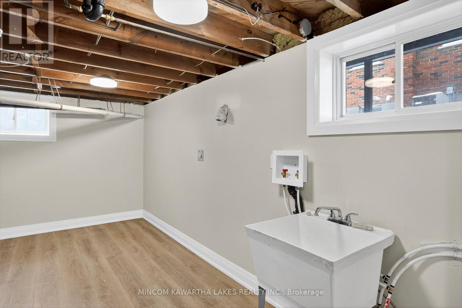 152 Langton Street, Peterborough (Northcrest Ward 5), Ontario  K9H 6K2 - Photo 39 - X12532646