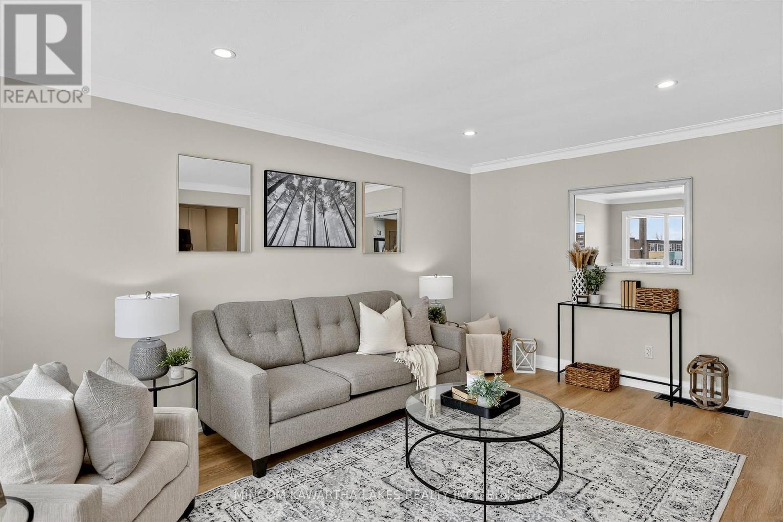 152 Langton Street, Peterborough (Northcrest Ward 5), Ontario  K9H 6K2 - Photo 8 - X12532646