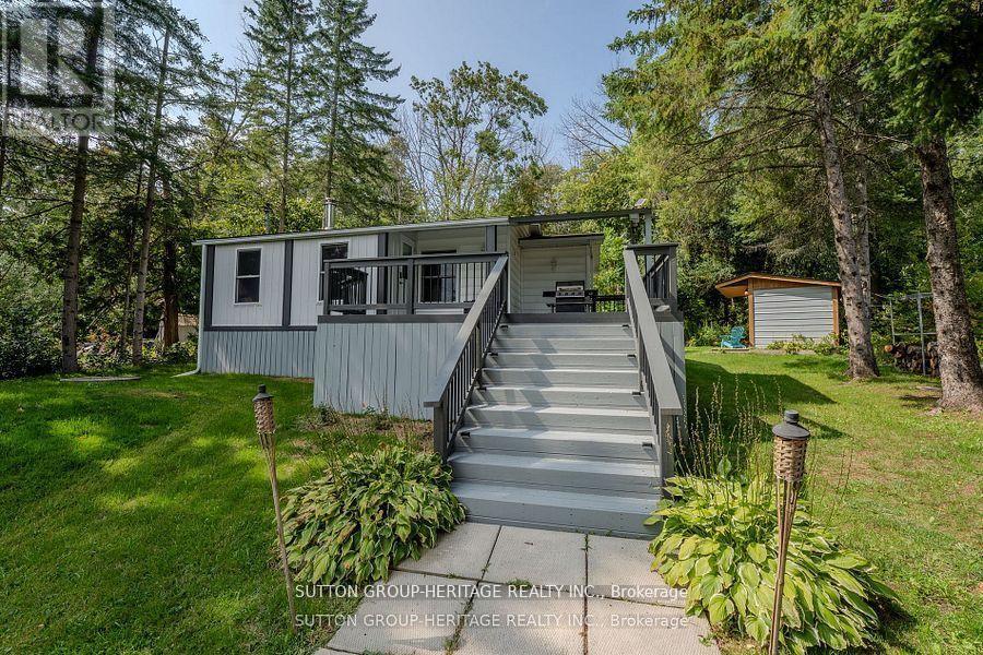 682 North Shore Drive E, Otonabee-South Monaghan, Ontario  K0L 1B0 - Photo 2 - X12532328