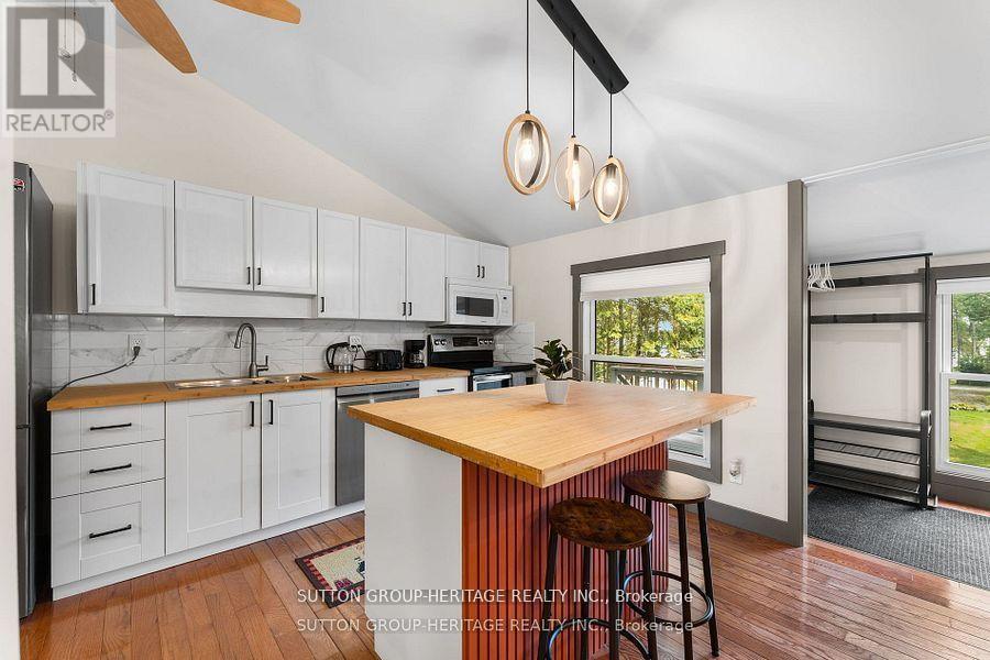 682 North Shore Drive E, Otonabee-South Monaghan, Ontario  K0L 1B0 - Photo 9 - X12532328