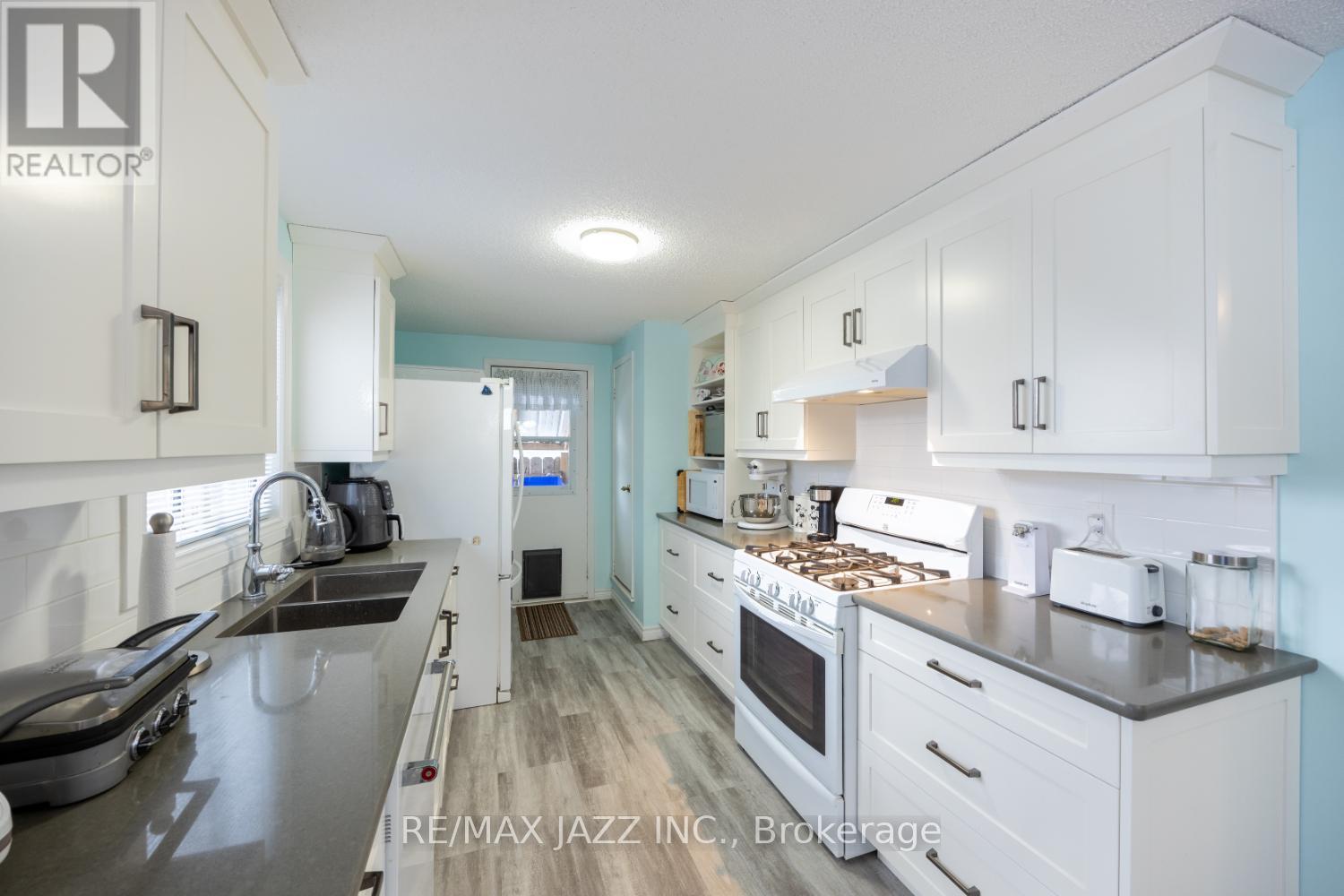 213 Wilmot Trail, Clarington (Bowmanville), Ontario  L1B 1A9 - Photo 4 - E12532854