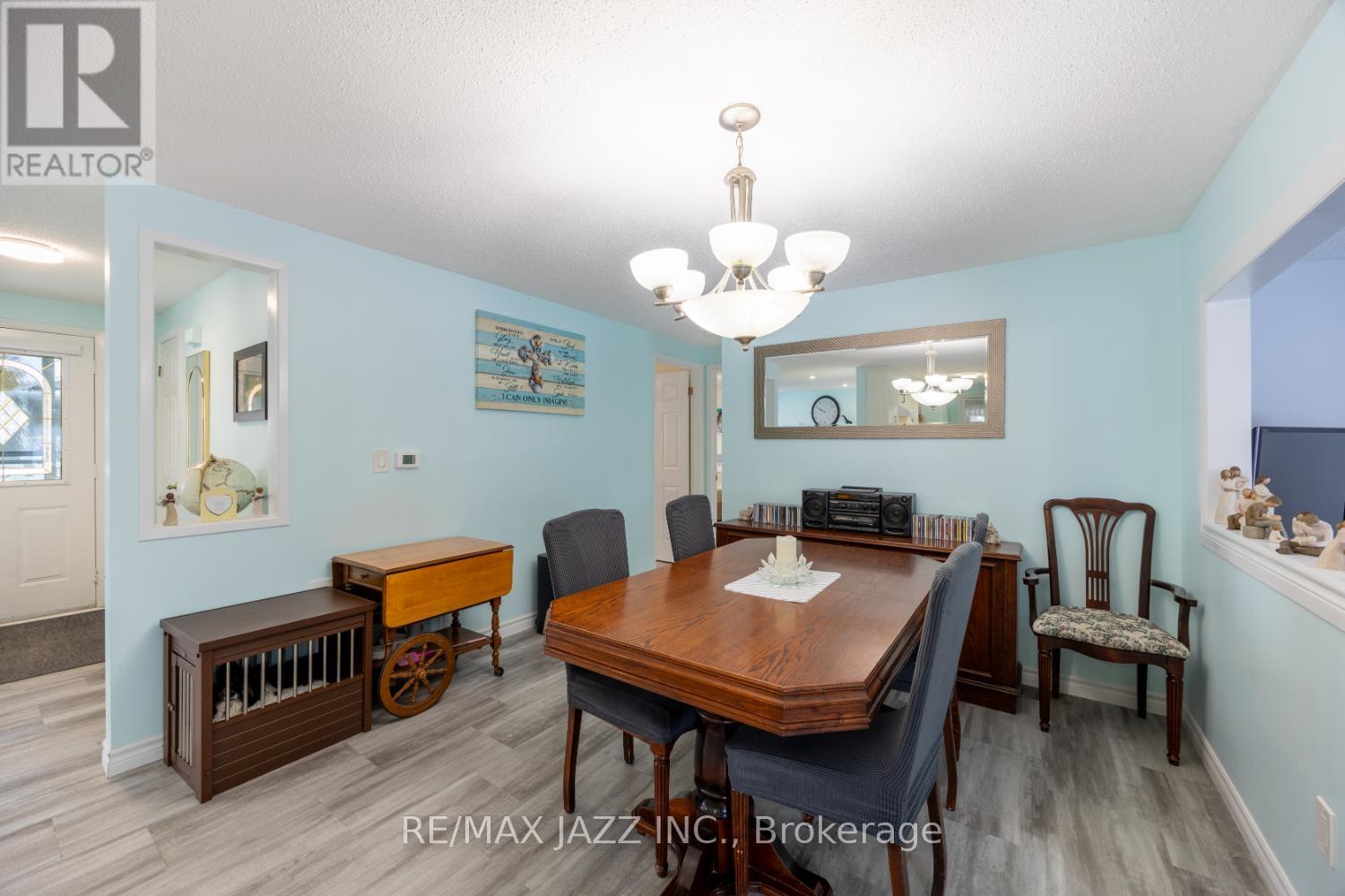 213 Wilmot Trail, Clarington (Bowmanville), Ontario  L1B 1A9 - Photo 5 - E12532854