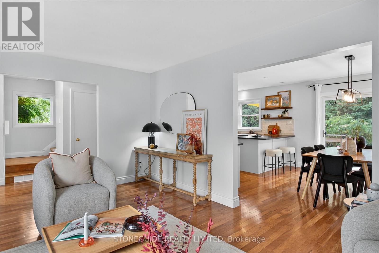 754 Hopkins Avenue, Peterborough (Town Ward 3), Ontario  K9J 4Y5 - Photo 8 - X12533000