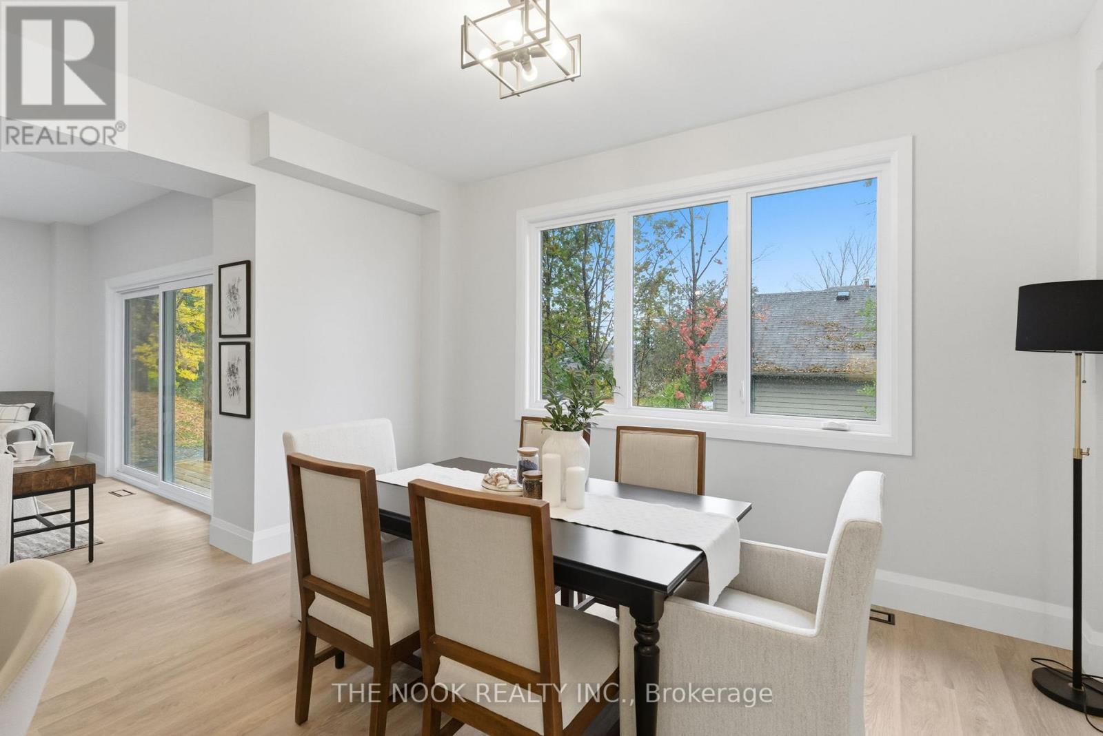 50 Russell Street E, Kawartha Lakes (Lindsay), Ontario  K9V 2A6 - Photo 22 - X12533052