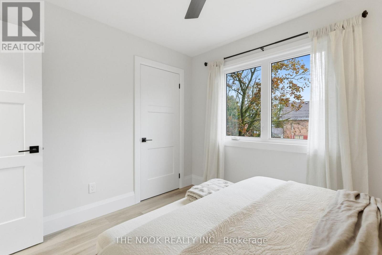 50 Russell Street E, Kawartha Lakes (Lindsay), Ontario  K9V 2A6 - Photo 40 - X12533052