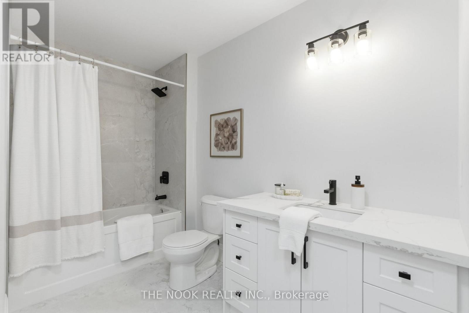 50 Russell Street E, Kawartha Lakes (Lindsay), Ontario  K9V 2A6 - Photo 41 - X12533052