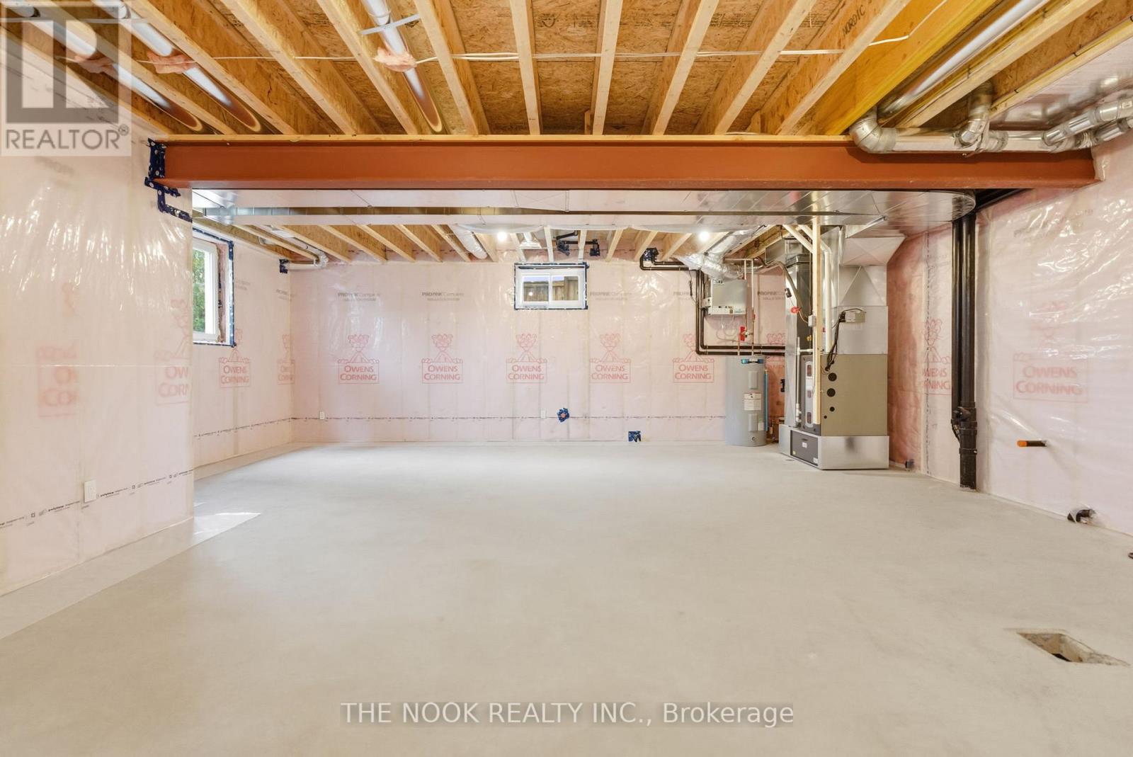 50 Russell Street E, Kawartha Lakes (Lindsay), Ontario  K9V 2A6 - Photo 42 - X12533052