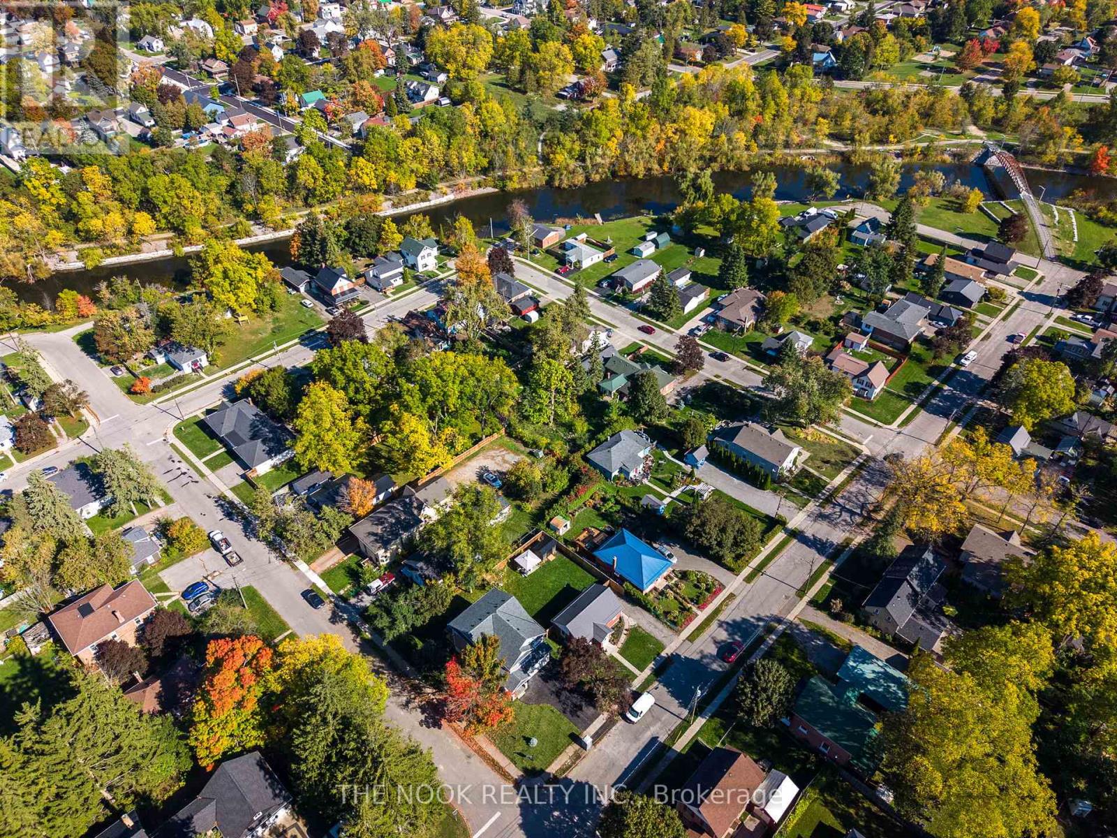 50 Russell Street E, Kawartha Lakes (Lindsay), Ontario  K9V 2A6 - Photo 49 - X12533052