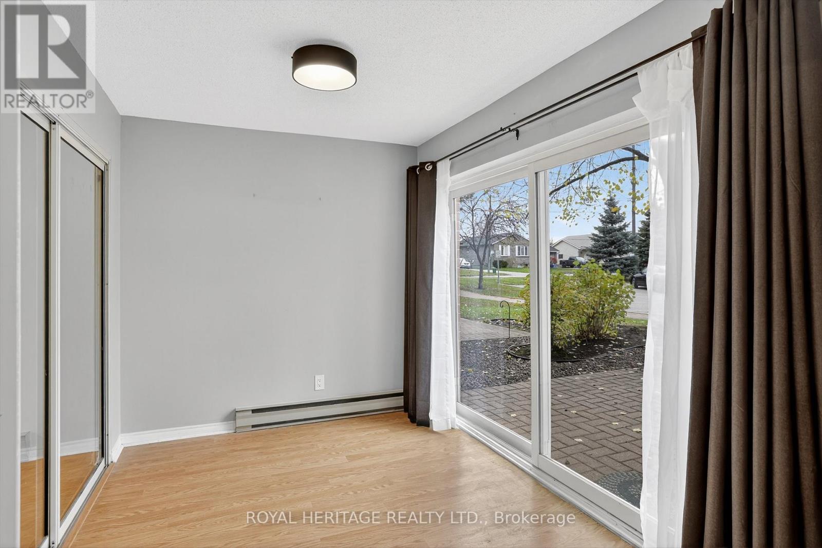 102 - 1 Heritage Way N, Kawartha Lakes (Lindsay), Ontario  K9V 5P9 - Photo 14 - X12532926