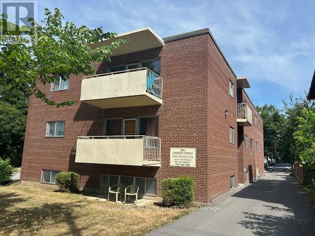 200 London Street, Peterborough (Town Ward 3), Ontario  K9H 2Y9 - Photo 1 - X12533464