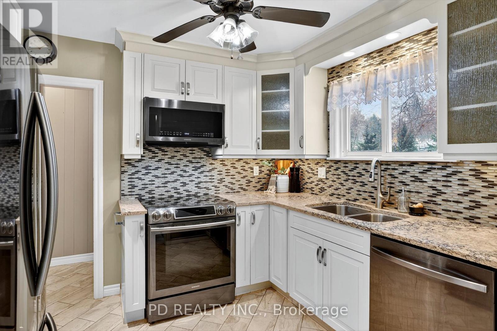 200 Charlore Park Drive, Kawartha Lakes (Omemee), Ontario  K0L 2W0 - Photo 10 - X12534030