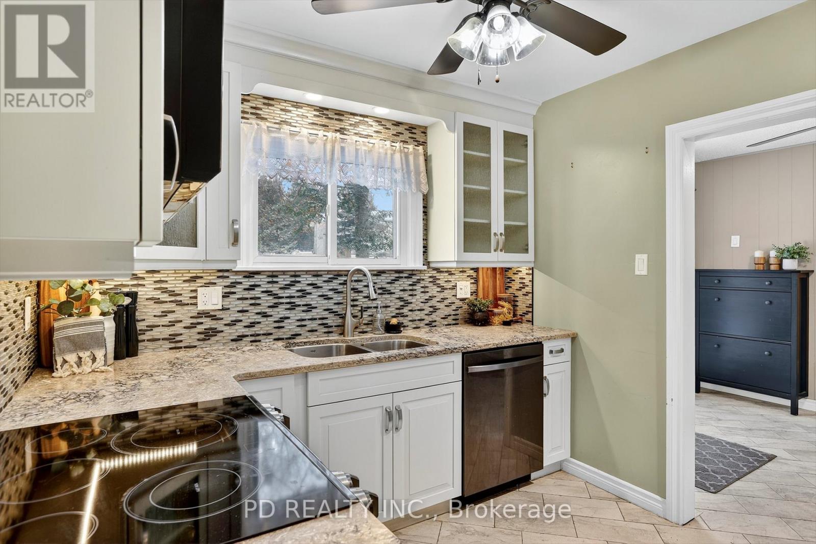 200 Charlore Park Drive, Kawartha Lakes (Omemee), Ontario  K0L 2W0 - Photo 12 - X12534030