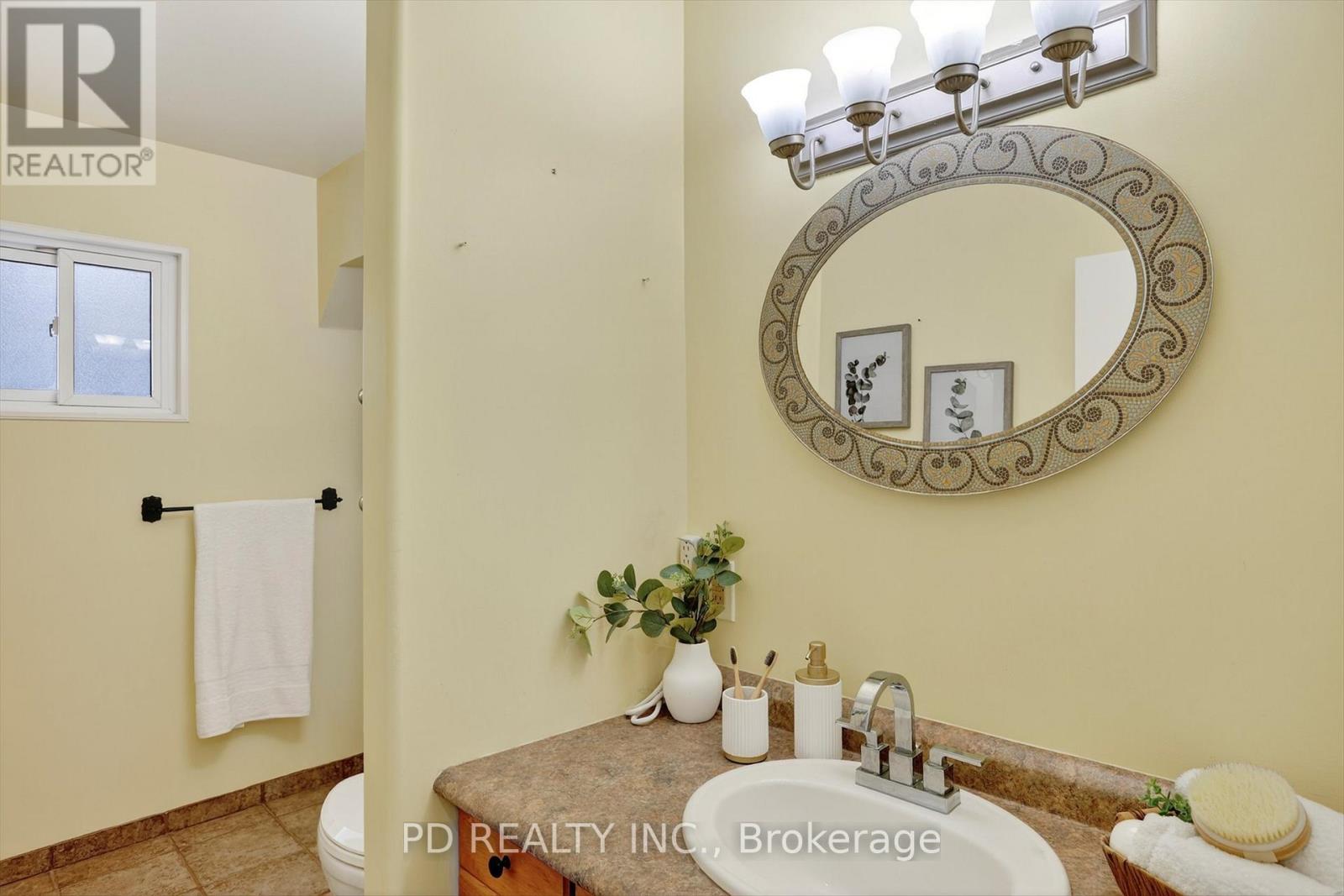 200 Charlore Park Drive, Kawartha Lakes (Omemee), Ontario  K0L 2W0 - Photo 16 - X12534030