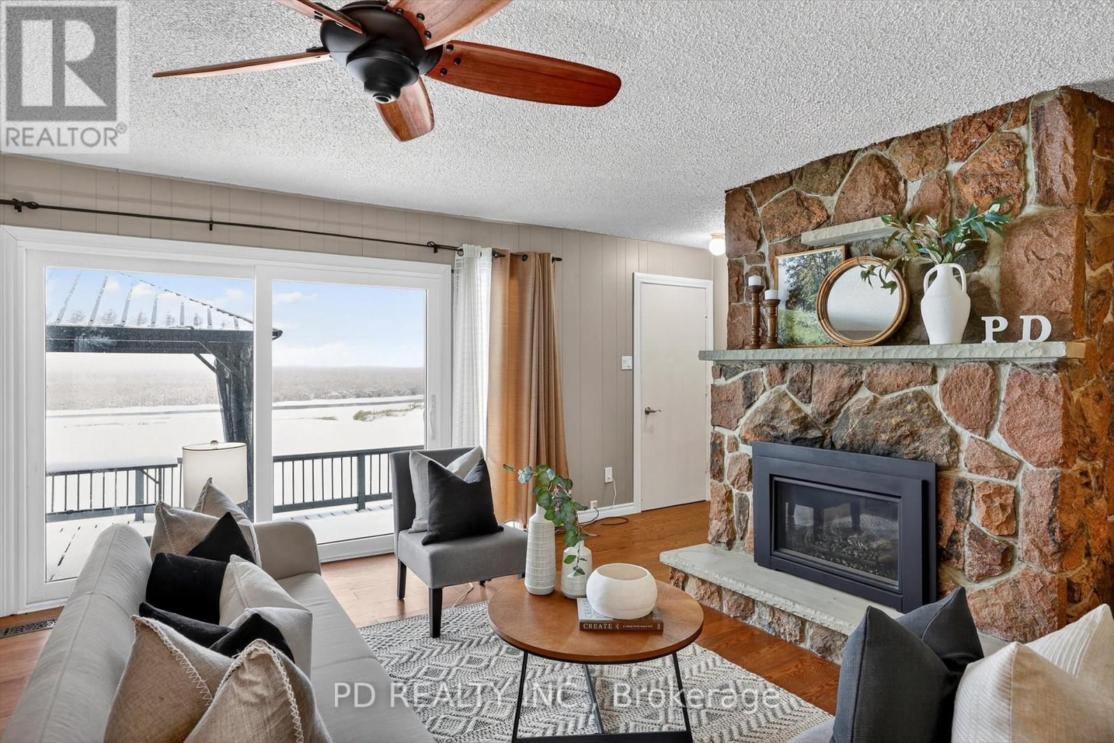 200 Charlore Park Drive, Kawartha Lakes (Omemee), Ontario  K0L 2W0 - Photo 7 - X12534030