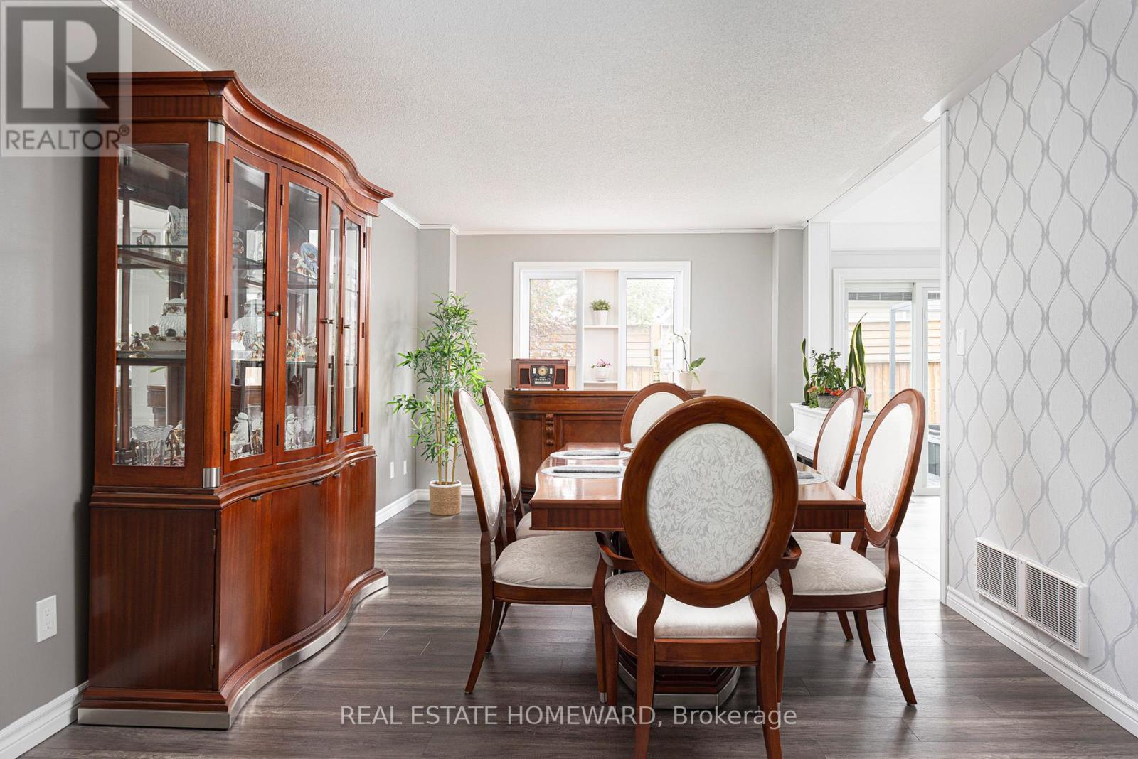 49 Waterview Lane, Clarington (Newcastle), Ontario  L1B 1P5 - Photo 5 - E12533958