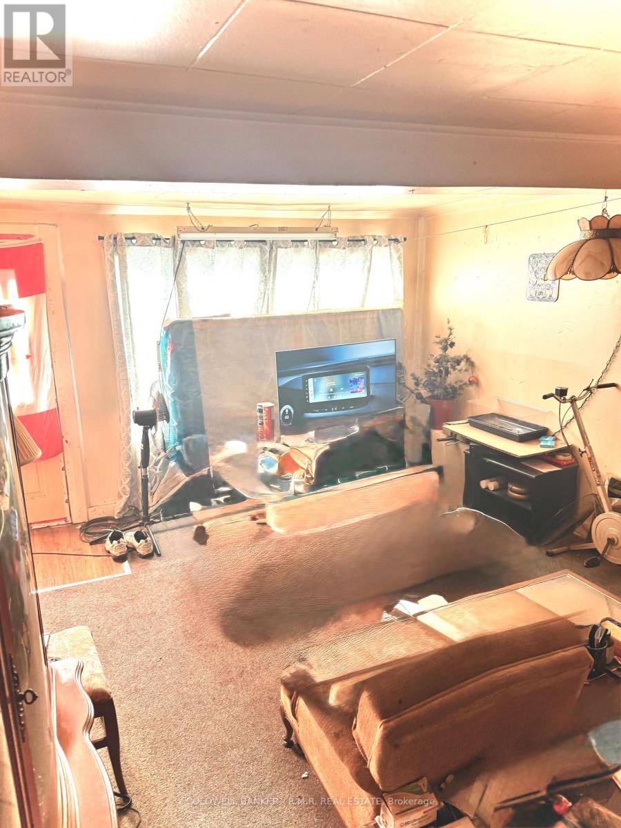 40 Queen Street, Kawartha Lakes (Lindsay), Ontario  K9V 1S4 - Photo 4 - X12534280