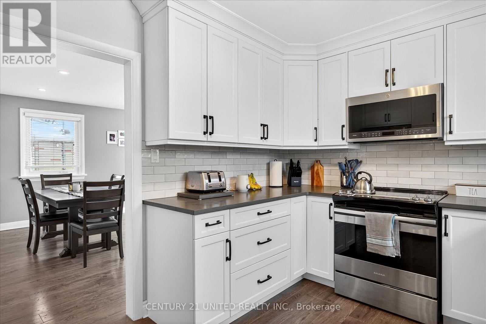 762 Cameron Street, Peterborough (Otonabee Ward 1), Ontario  K9J 3Z8 - Photo 15 - X12536180