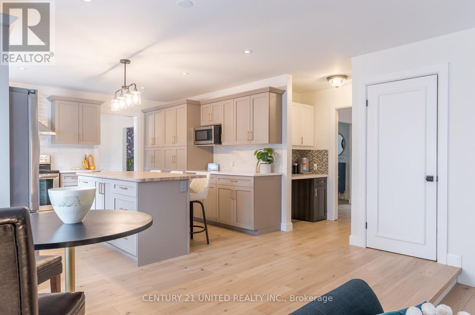 193 Kenedon Drive, Kawartha Lakes (Emily), Ontario  K0L 2W0 - Photo 18 - X12536346