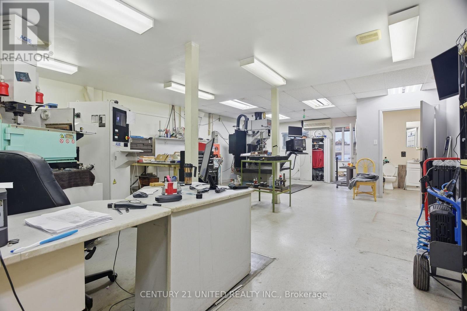 5 - 655 The Queensway, Peterborough (Otonabee Ward 1), Ontario  K9J 7M1 - Photo 4 - X12536436