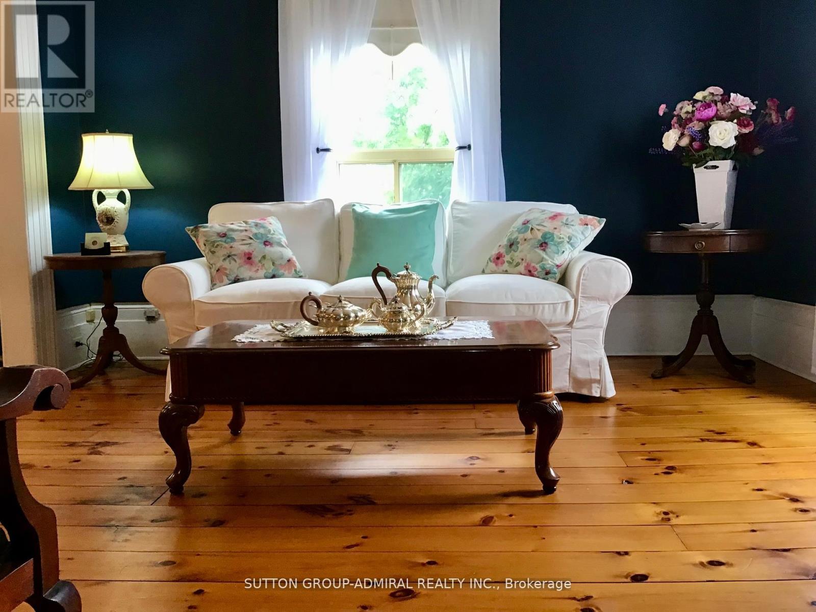 20 King Street W, Kawartha Lakes (Omemee), Ontario  K0L 2W0 - Photo 7 - X12536138