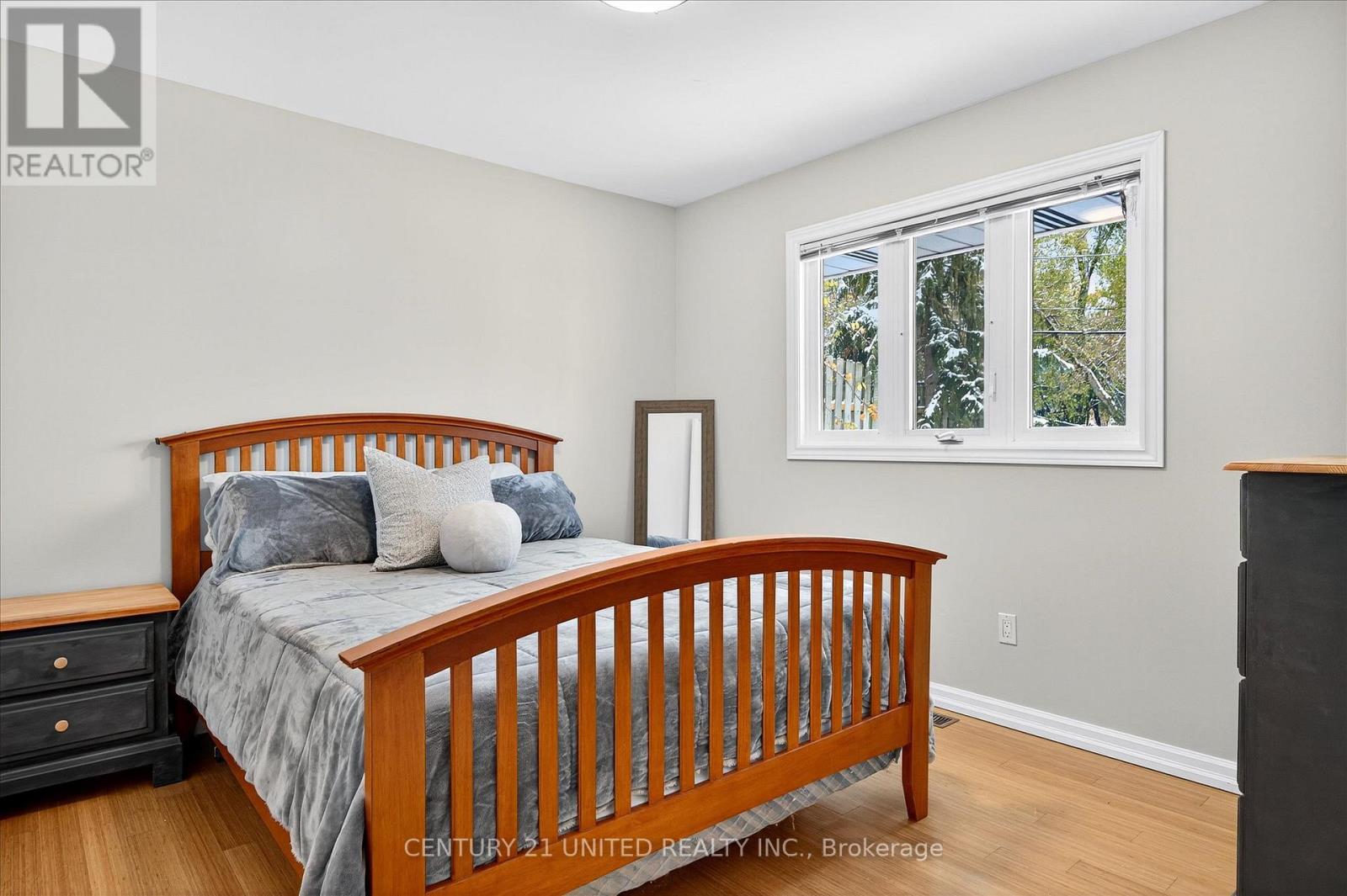 105 Ridgewood Road, Peterborough (Monaghan Ward 2), Ontario  K9J 1P2 - Photo 19 - X12537074