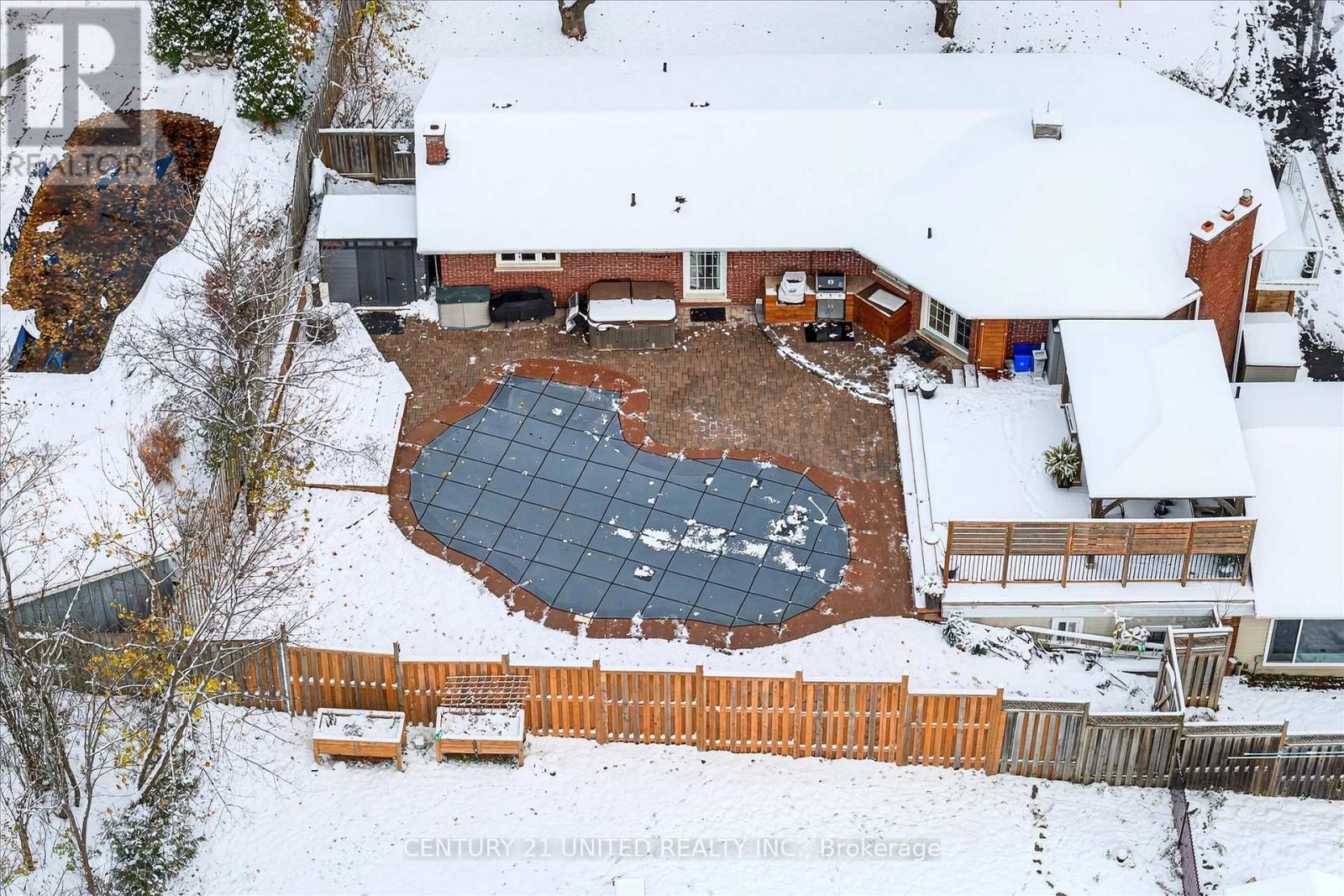 105 Ridgewood Road, Peterborough (Monaghan Ward 2), Ontario  K9J 1P2 - Photo 5 - X12537074