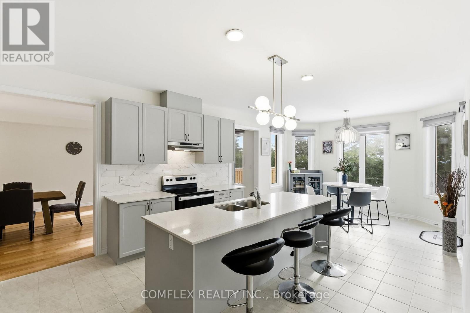 39 Connolly Road, Kawartha Lakes (Lindsay), Ontario  K9V 5H5 - Photo 12 - X12537238