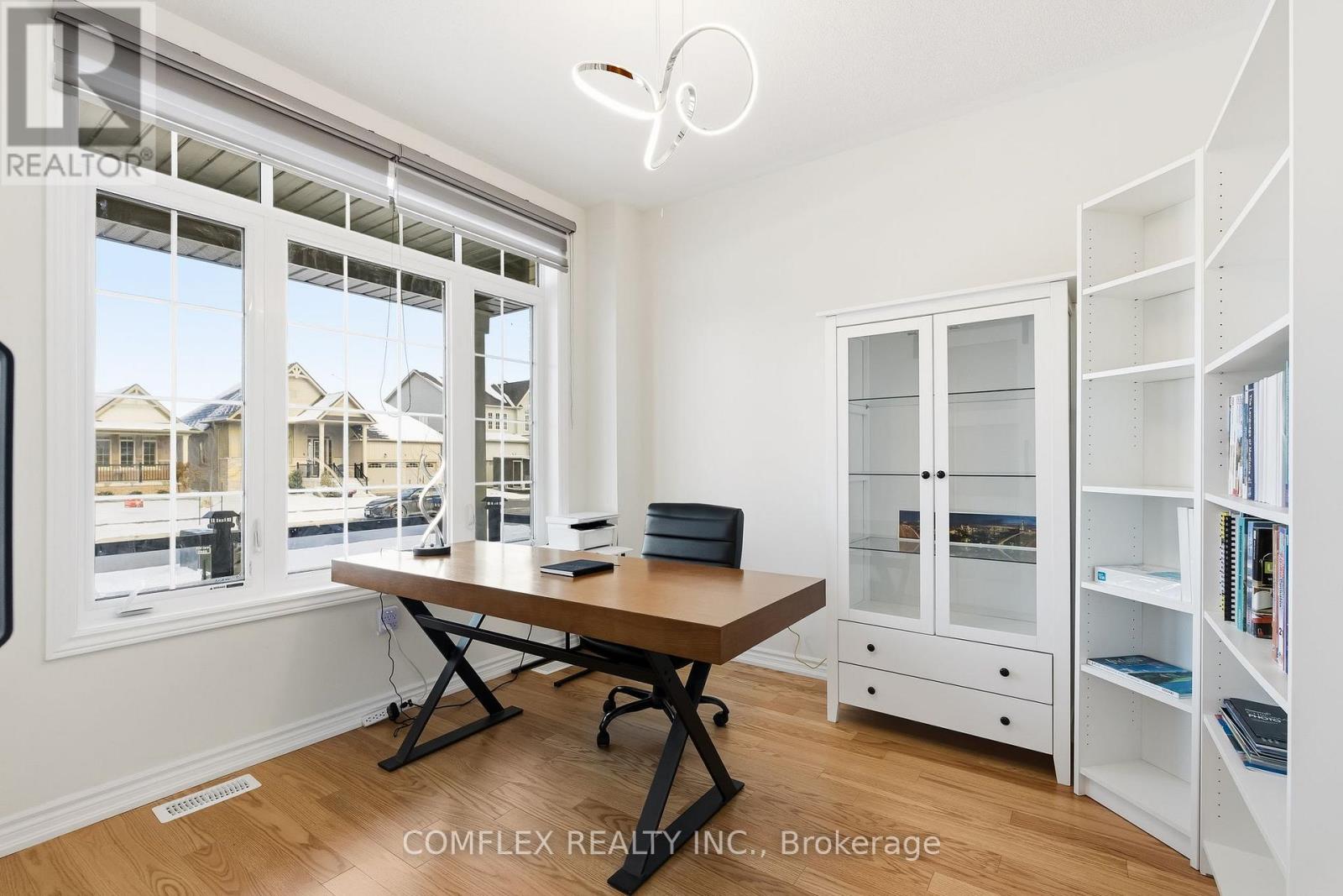 39 Connolly Road, Kawartha Lakes (Lindsay), Ontario  K9V 5H5 - Photo 19 - X12537238