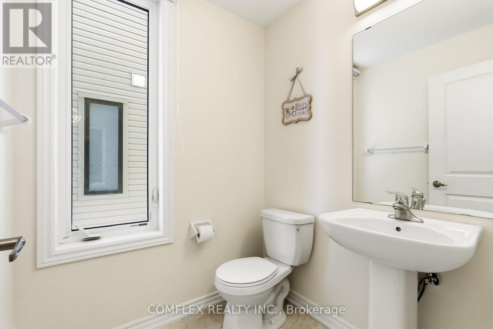 39 Connolly Road, Kawartha Lakes (Lindsay), Ontario  K9V 5H5 - Photo 21 - X12537238