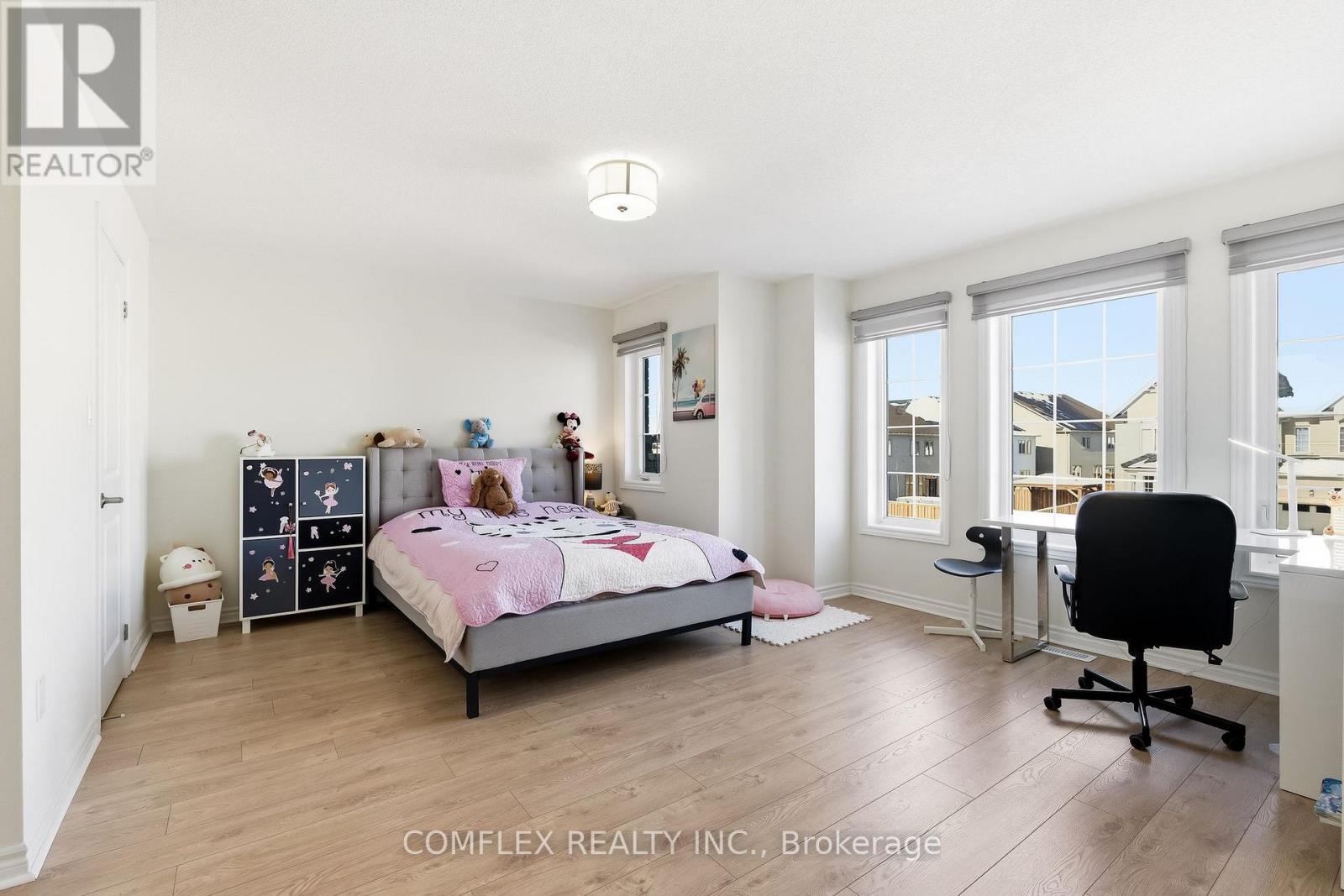 39 Connolly Road, Kawartha Lakes (Lindsay), Ontario  K9V 5H5 - Photo 27 - X12537238