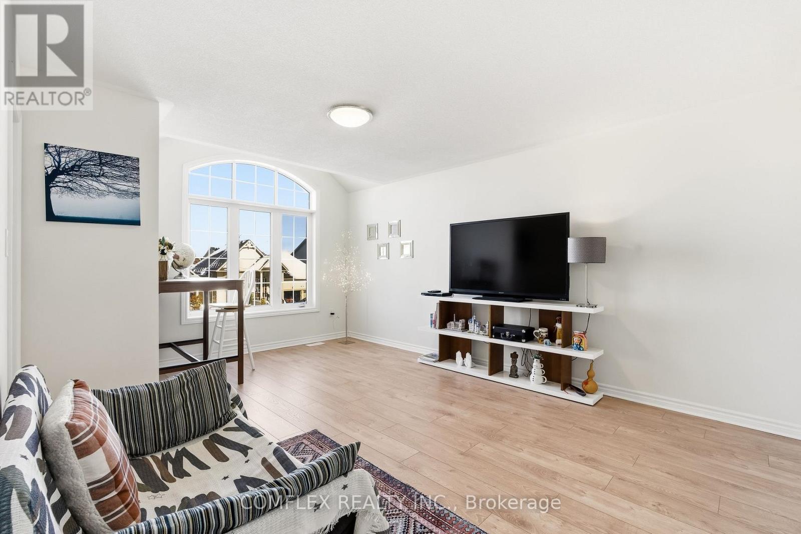 39 Connolly Road, Kawartha Lakes (Lindsay), Ontario  K9V 5H5 - Photo 31 - X12537238