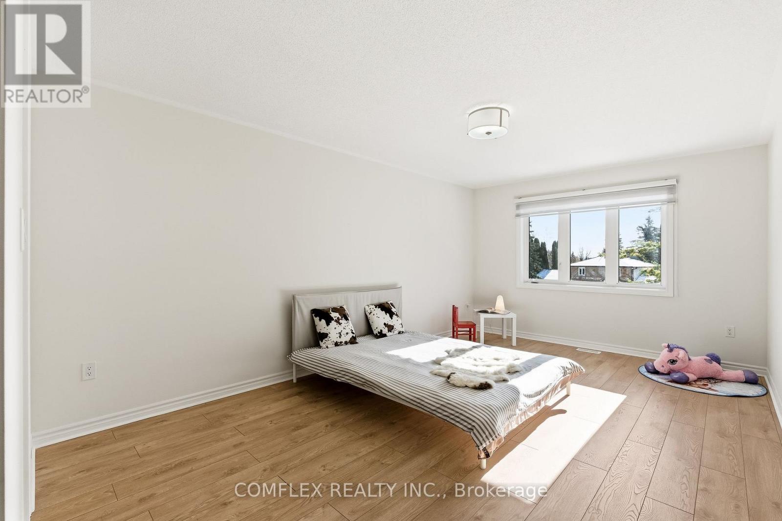 39 Connolly Road, Kawartha Lakes (Lindsay), Ontario  K9V 5H5 - Photo 32 - X12537238